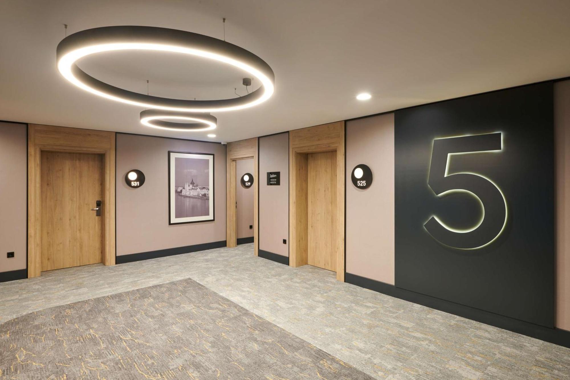 Radisson Hotel Budapest Budapart Екстериор снимка